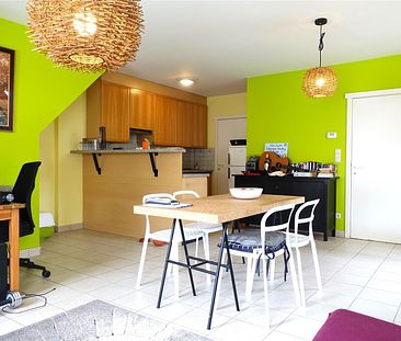 Gezellig en lichtrijk appartement met garagebox te huur in Zwijnaarde - Foto 1