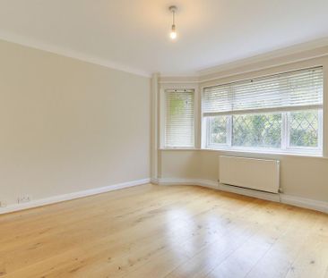 4 bedroom detached house to rent - Photo 3