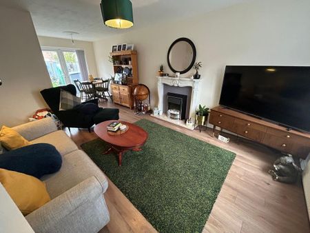 3 bedroom semi-detached house to rent - Photo 5