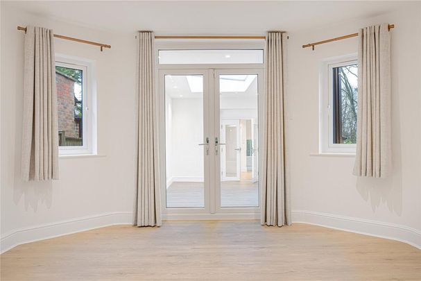 5 bedroom detached house to rent - Photo 1