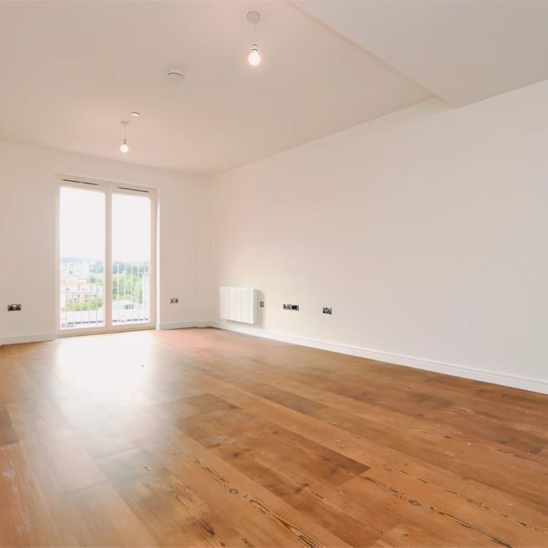 2Bedrooms, 2Bathrooms - Photo 1