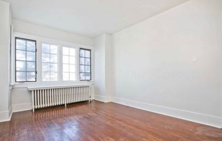 For Lease - 65 Lawrence Avenue Unit# Main, Toronto, Ontario - Photo 4