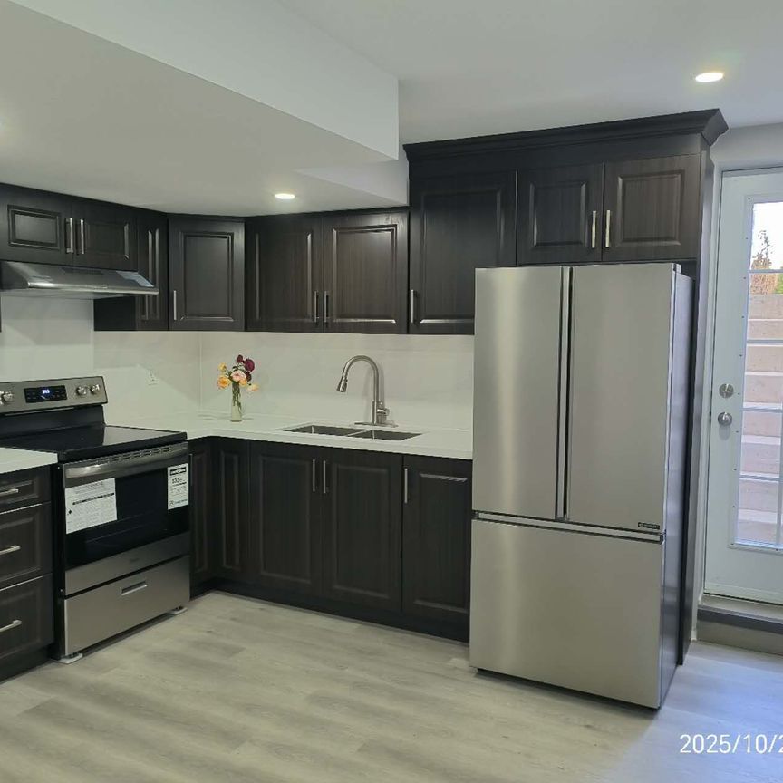 For Lease - 100 Kirvan Drive, Guelph, Ontario - Photo 1