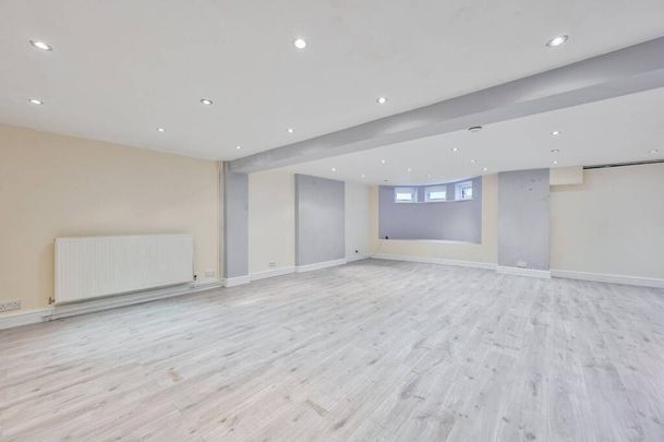 6 bedroom semi-detached house to rent - Photo 1