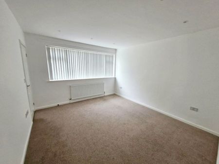 Warmington - Photo 3