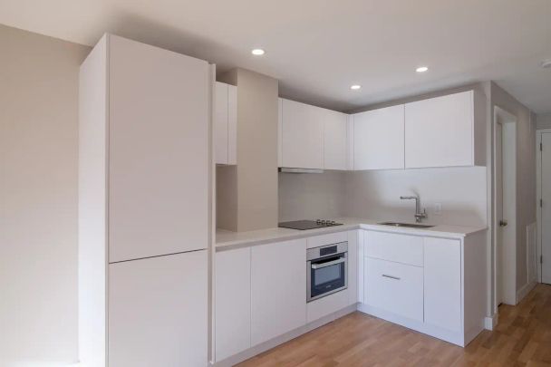 3460 Rue Durocher — Studio - unit 307 - Photo 1