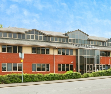 1 bedroom apartment to rent Cleeve Court, Cleeve Road, Leatherhead,... - Photo 4