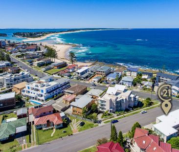 Stunning Ocean Views - Fully Furnished 2-Bedroom Apartment - Photo 3