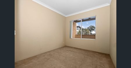 Neat and Tidy 2 Bedroom Unit - Photo 3