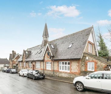 3 bedroom end of terrace house to rent - Photo 3