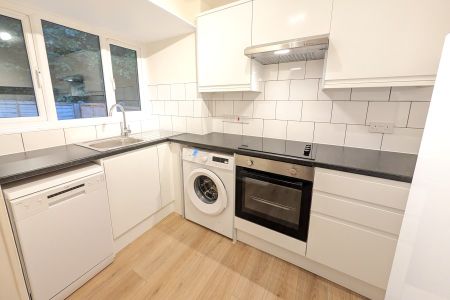 Overthorpe Close, Woking, Surrey, GU21 - Photo 5