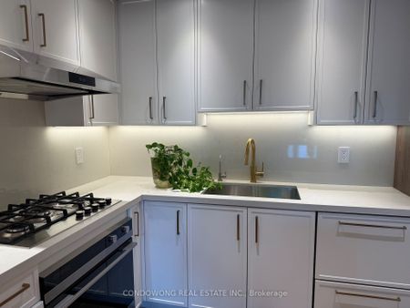 For Lease - 25 Scrivener Sq Square Unit# 906, Toronto, Ontario - Photo 5