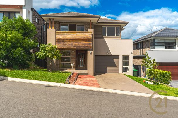 Spacious 5-Bedroom House for Rent in Box Hill&excl;&ast;&ast; - Photo 1