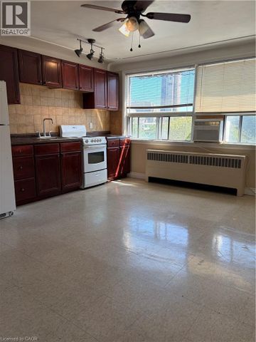 119 MACNAB Street S Unit# 19, Hamilton, Ontario, L8P3C2 - Photo 3