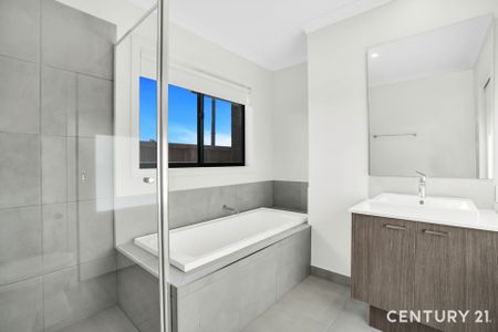 Perfect Family Home !! - Photo 5