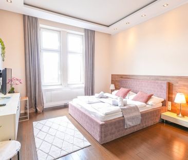 Charmante vollmöblierte Wohnung- mit Lift! - Foto 4