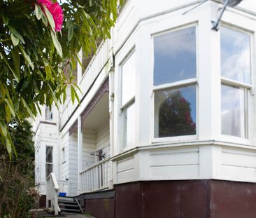 Affordable Two-Bedroom Flat Near Town - Photo 6
