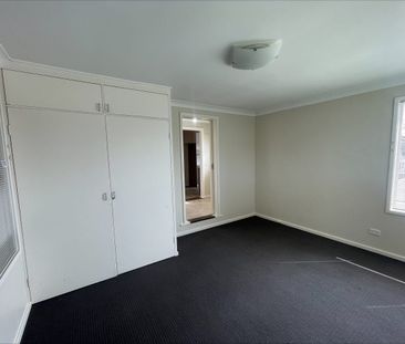THREE BEDROOM HOME - Photo 3