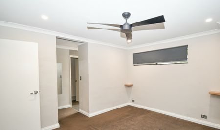 Spacious Family Home in Meadow Springs - Photo 4
