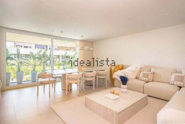 Alquiler de piso en Avenida de Luis García Cereceda - Photo 1