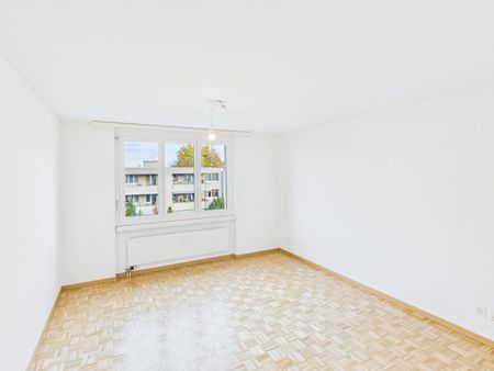 Sonnige 4.5-Zimmer-Wohnung mit Balkon in Arbon - Photo 2