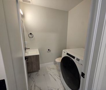 For Lease - 241 Front Street Unit# 204, Belleville, Ontario - Photo 6