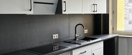 Sanierte 2-Zimmer-Wohnung mit großem Balkon und Einbauküche - Foto 1