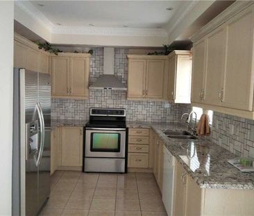 For Lease - 108 Hollywood Hill Circle, Vaughan, Ontario - Photo 3