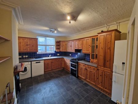 3 Bed Flat, Temple Road, CR0 - Photo 5