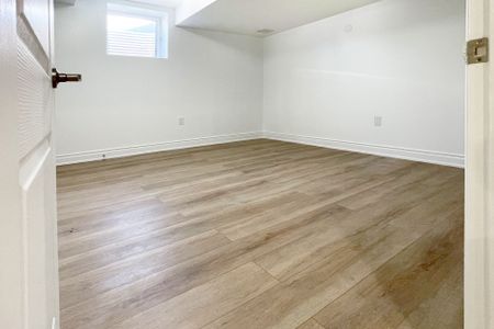 For Lease - 973 Black Cherry Drive Unit# Bsmt, Oshawa, Ontario - Photo 4