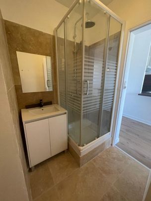 Marignane appartement de type 2 meublé avec cave Centre Ville le parc Camoin la tour avec ascenseur, - Photo 1