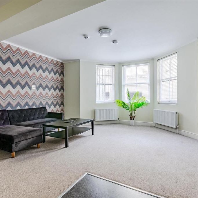 2 bedroom flat to rent - Photo 1