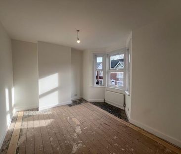 3 bedroom terraced house to rent - Photo 6