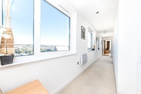 3 bedroom flat to rent - Photo 2