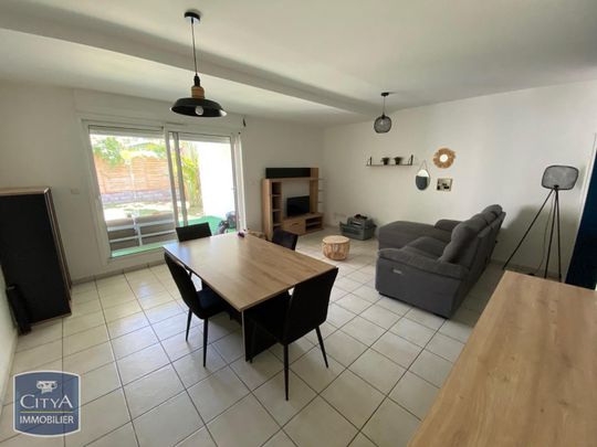 Location Appartement 3 pièces 71m² ST PAUL 97460 - Photo 1