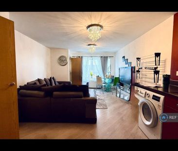 2 bedroom flat to rent - Photo 4