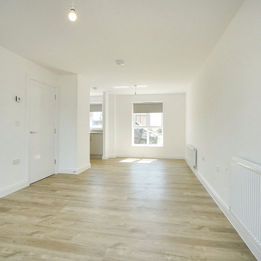 Harrington close, Upton - Photo 1