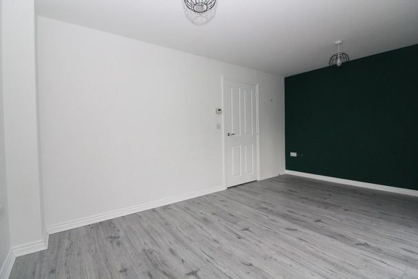 3 bedroom semi-detached house to rent - Photo 1