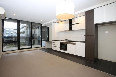 303S/227 Toorak Road, South Yarra VIC 3141 - Photo 5