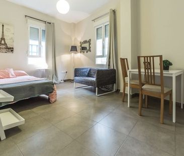 Carrer de les Comèdies, Valencia, Valencian Community 46003 - Photo 4