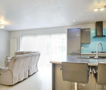 Marlborough Road, Langley, SL3 - Photo 1