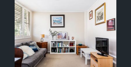 Green outlooks in a Harry Seidler building - Photo 2