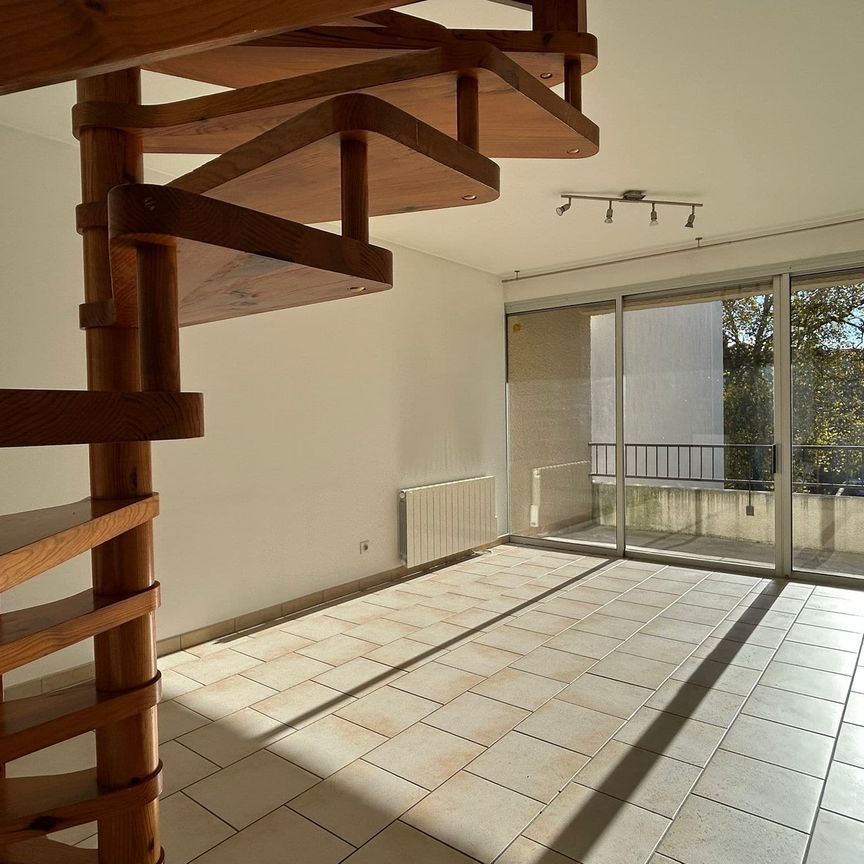 NANCY PROCHE PLACE DES VOSGES BEAU DUPLEX DE DEUX PIECES AVEC BALCON - Photo 1