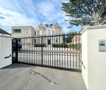 Bergamot House, 52 Rowantree Road - Photo 1