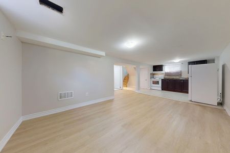 For Lease - 19 Lilian Drive Unit# Lower, Toronto, Ontario - Photo 4