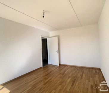 Appartement complétement renové de 2 pièces au 2ème étage - Photo 1