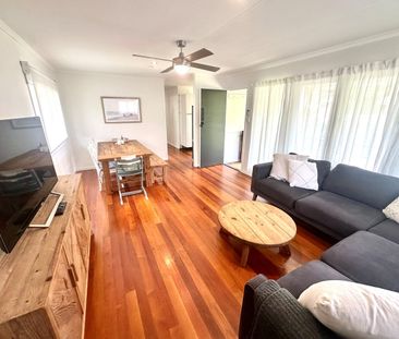 Character home on large 706sqm block - Great position! - Photo 1