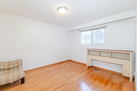 For Lease - 3301 Tallmast Crescent, Mississauga, Ontario - Photo 4