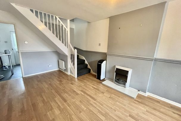 Hambling Close - Photo 1