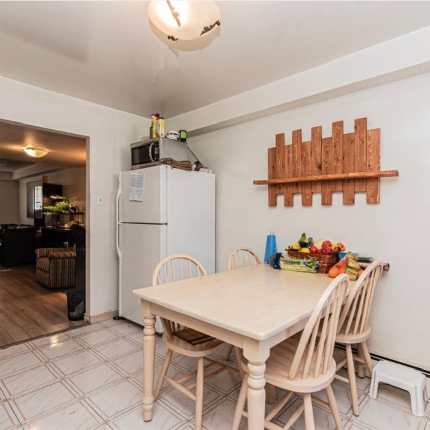 Saint-Léonard – Appartement 3 1/2 lumineux à louer – Demi sous-sol – Disponible à partir du 1er mai - Photo 1